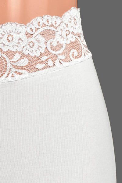 High-Waisted 2.5" White Stretch Lace Shorts (5" Inseam)